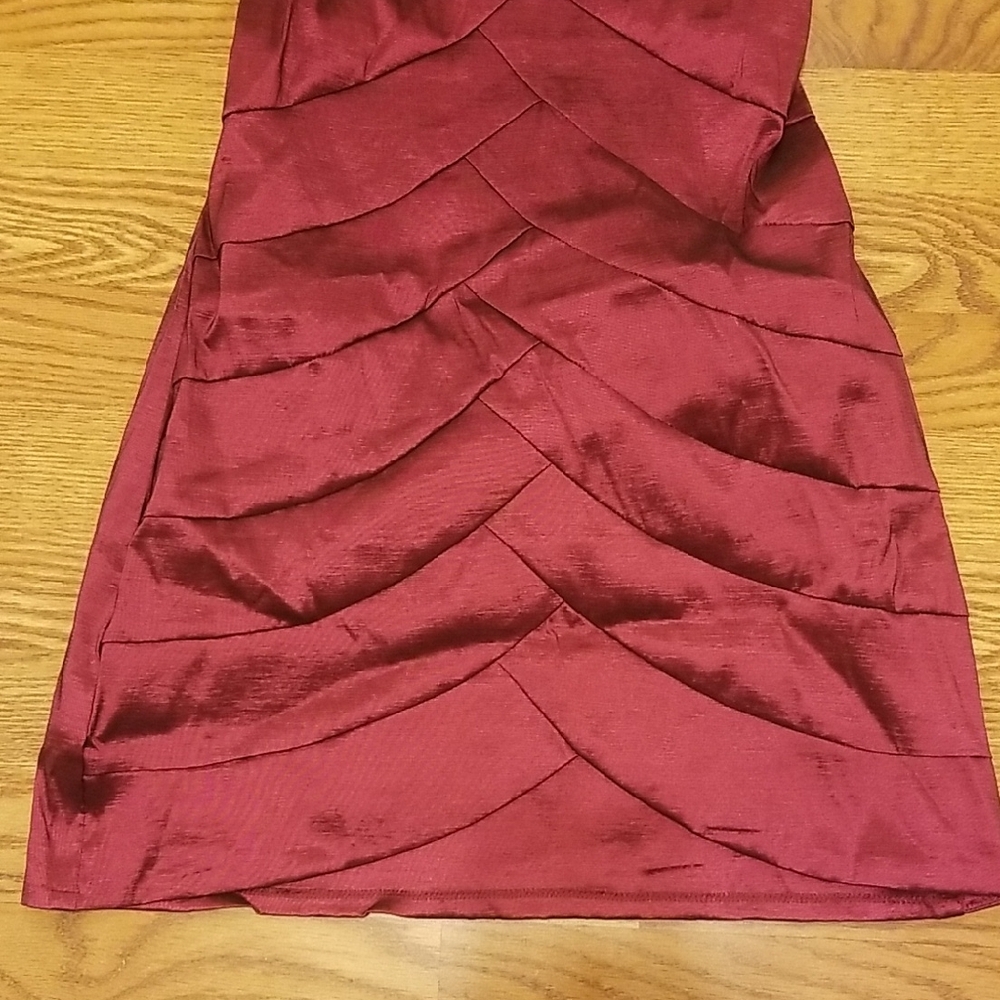 NWT Chic Strapless Burgundy Dress Juniors XL - Picture 3 of 12